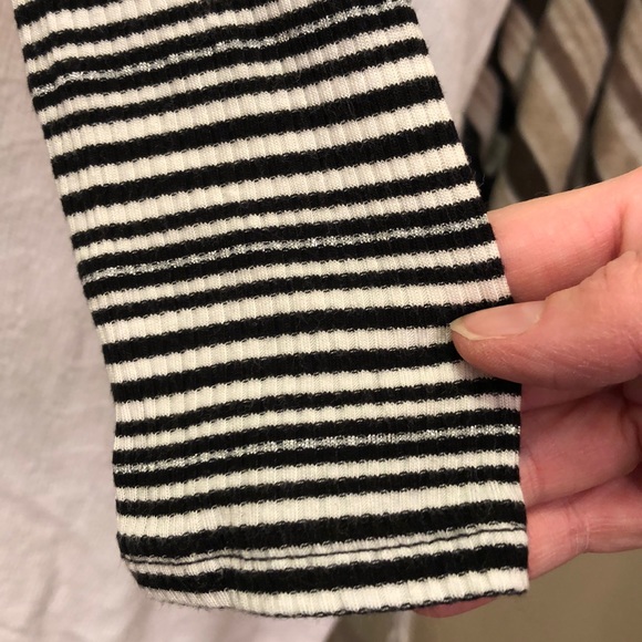 3/$25 - Retroluxe black/white striped turtleneck - Picture 5 of 7